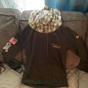 This is for a Pittsburgh Steelers hoodie new